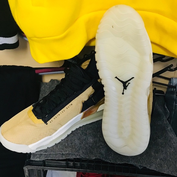 9.5 ( 720 Proto-Max Jumpman Jordan’s ) - Picture 2 of 4